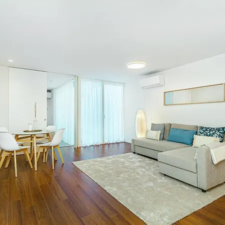 Bombarda Iii By Innkeeper * Porto